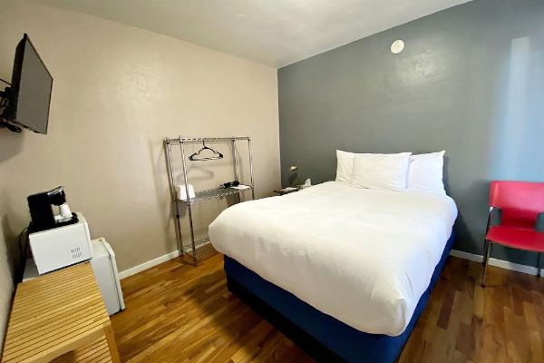 The M Ashland Motel